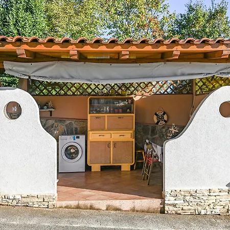 1 Bedroom Lovely In * Ika